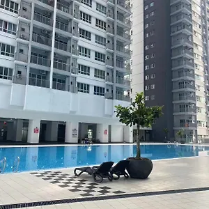 Guest house Razak Residences Sg Besikl